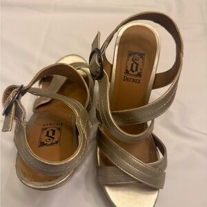 Decree Women's Champagne Metallic Crisscross Wedge Sandals